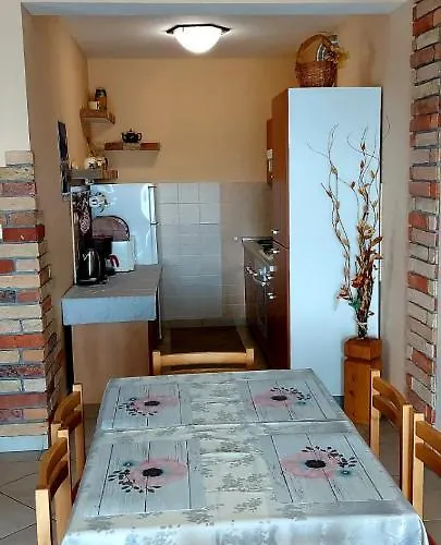 Molnar * Polje (Krk)