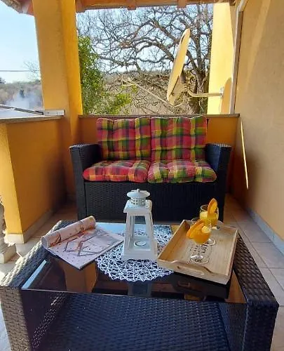 Molnar * Polje (Krk)